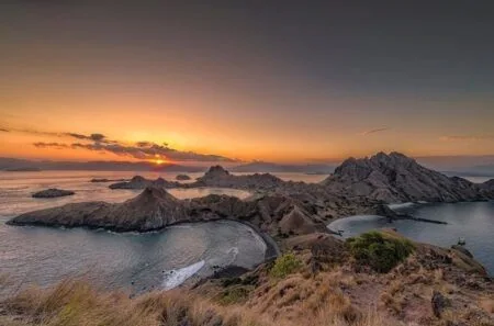 Waktu Terbaik ke Pulau Padar untuk Liburan yang Lebih Menenangkan _ Joglo Wisata